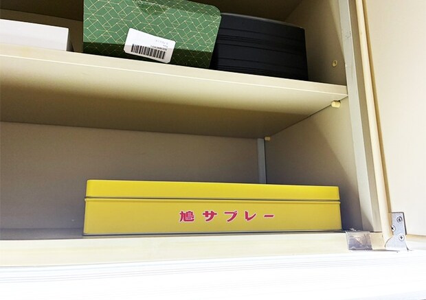 鳩サブレーの缶の活用写真（撮影：grapeライフハック編集部）