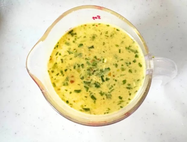 スープと片栗粉を混ぜた画像（撮影：エニママ）