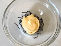 マヨ×塩昆布の相性抜群！　15分で完成した一品に「こんなに食べちゃった！」【レシピ】