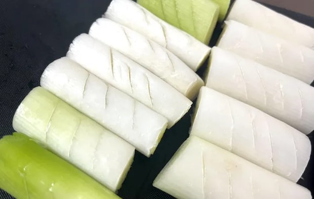 下準備をした長ネギの画像（撮影：エニママ）