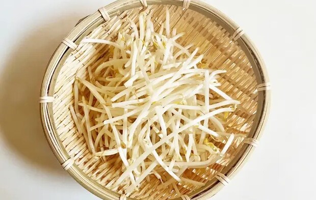 洗う前のもやしの画像（撮影：エニママ）