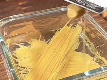 お茶漬けの素が余ったら作って！　レンチン加熱で作る“簡単”パスタ【レシピ】