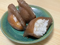 こんにゃくに切り込みを入れて…　油揚げ不要の『いなり寿司』が最高だった