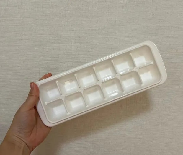 製氷器を用意する様子（撮影：grapeフード編集部）