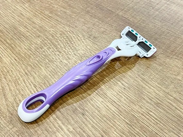 カミソリの写真（撮影：grapeライフハック編集部）