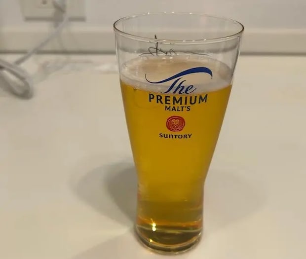 泡が消えてしまったビール（撮影：grapeフード編集部）