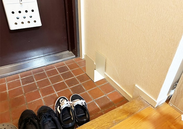 ゴミ整理でブックエンドを活用する写真（撮影：grapeライフハック編集部）