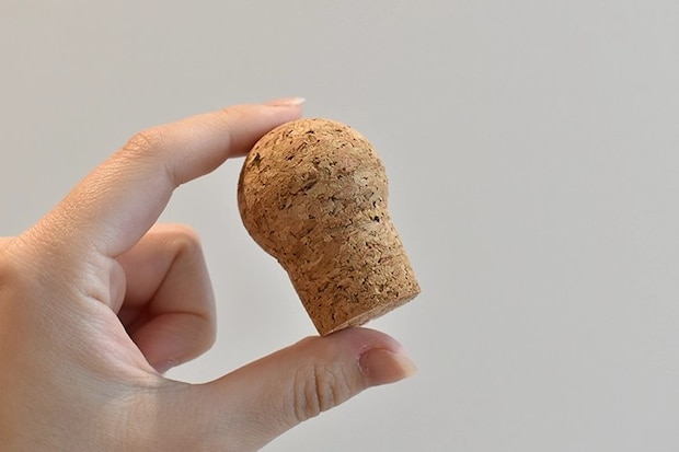 耐熱ガラスティーストレーナーのコルクの写真（撮影：grapeフード編集部）