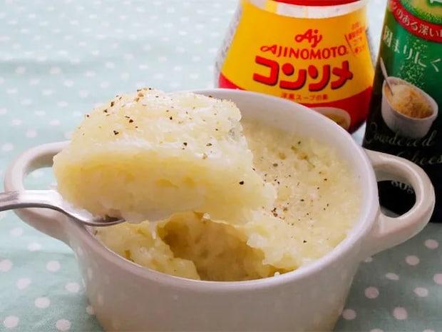 『新ジャガと長イモのすりおろし餅』を食べる場面