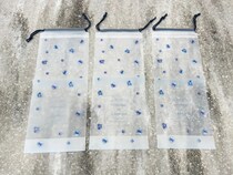 100均にあった『細長い巾着ケース』　使い道に「こういうの求めていた」【セリア購入品】