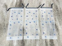 100均にあった『細長い巾着ケース』　使い道に「こういうの求めていた」【セリア購入品】