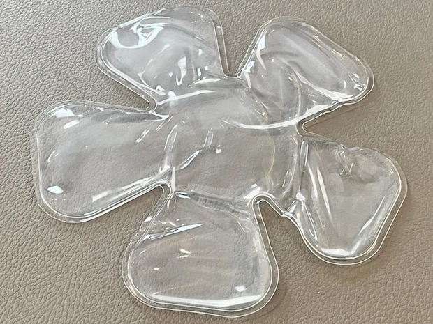 お花みたいな形の保冷剤、何に使う？　100均で見つけたアイテムに「こういうの助かる！」【セリア購入品】