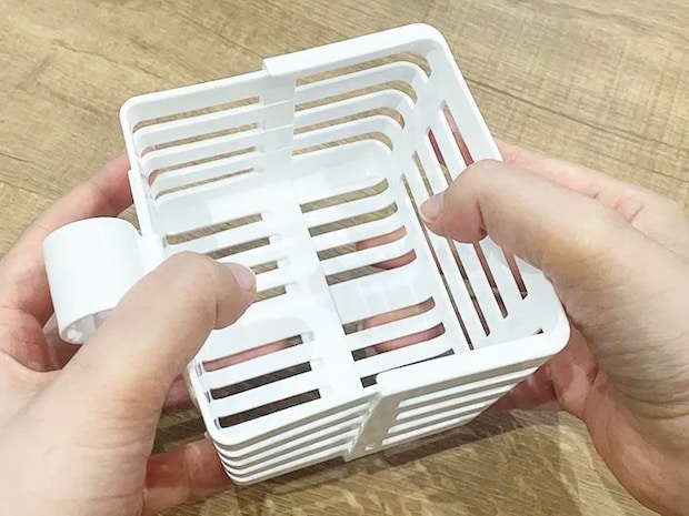 小物入れを広げる写真（撮影：grapeライフハック編集部）