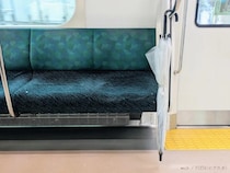 電車に忘れられた傘、“ちょっと借りる”でもアウト？　元警察官が回答