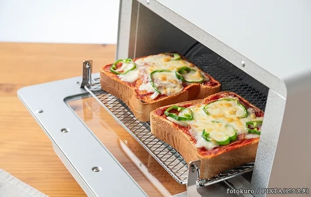 トースターで『ピザパン』を焼く写真