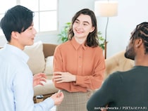 「何歳？」「血液型は？」は危険？　海外で避けたい会話マナーを解説