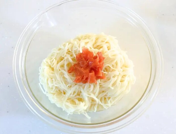 材料をボウルに入れた画像（撮影：エニママ）