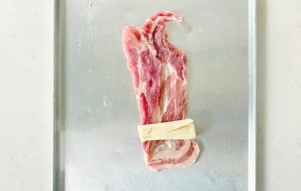 豚肉にチーズを乗せた画像（撮影：エニママ）