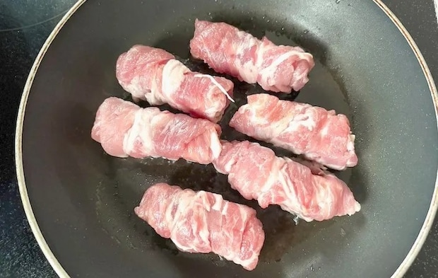 フライパンに並べた画像（撮影：エニママ）