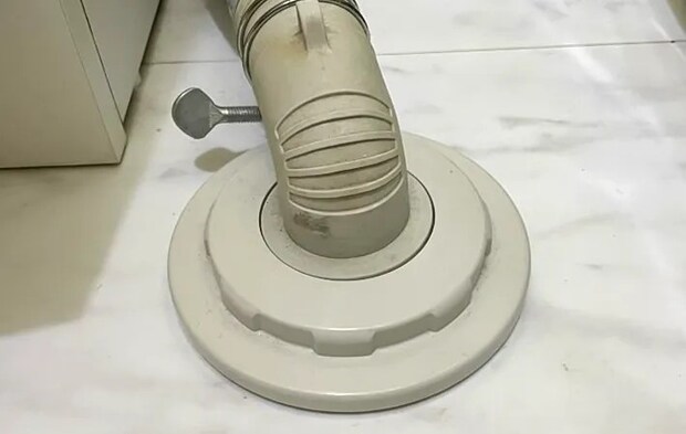 排水ホースの写真（撮影：Heulie）