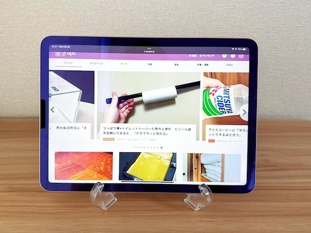 クリアイーゼルのタブレットスタンド（撮影：grapeライフハック編集部）