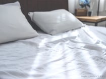 【梅雨の睡眠対策】エアコンに頼りすぎない！　寝具のプロが伝授する室温・湿度の整え方