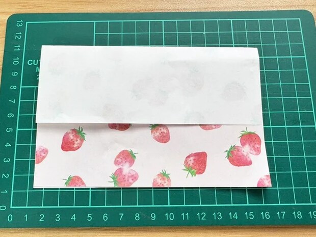 余分なところを切る（撮影：grapeライフハック編集部）