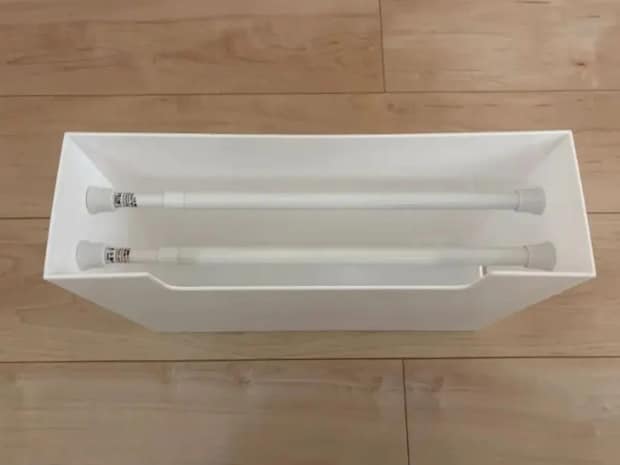 100均グッズでゴミ袋の悩みが即解決！　1枚だけサッと取れる収納術に「生活感ゼロ」