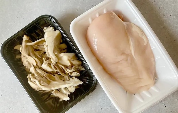 鶏むね肉とマイタケの画像（撮影：エニママ）