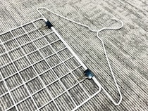 100均のワイヤーネットと針金ハンガーで？　思わぬ活用法に「これは便利」