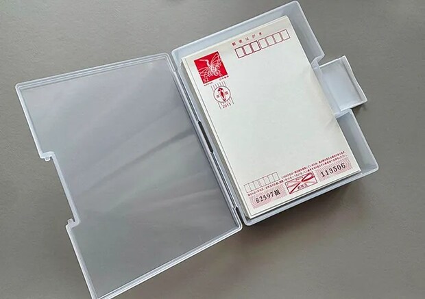『はがき整理ケース』の写真（撮影：ワード）