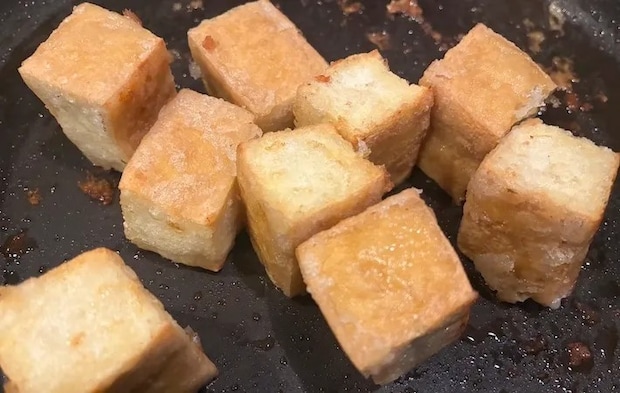 焼き色がついた厚揚げの画像（撮影：エニママ）