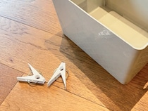 ゴミ箱1個でも『2種類のゴミ』が捨てられます　洗濯バサミを使った裏ワザに「助かる」「人を呼んだ時も楽」