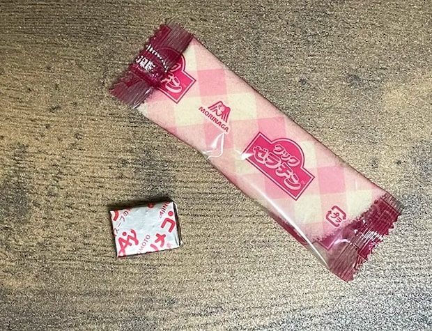 ゼラチンとコンソメキューブの写真（撮影：grapeフード編集部）