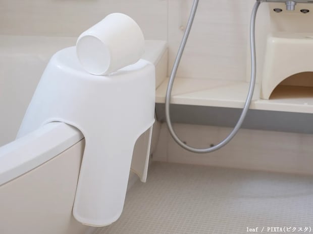ティッシュ1枚で全然変わる! ダスキンに聞いた、カビ取り剤の効果的な使い方