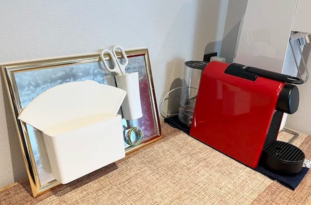 フォトフレームにはめたスチールプレートの使い方（撮影：grapeライフハック編集部）