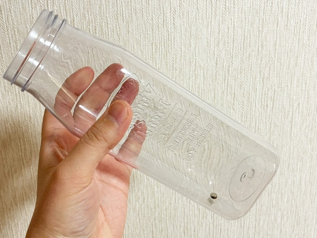 ボトルの乾燥、まだ直置きしてる？　場所を取らない便利な『乾燥ワザ』を試して感動！