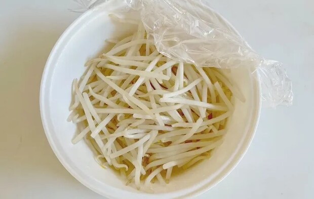 モヤシ、加熱後の画像（撮影：エニママ）
