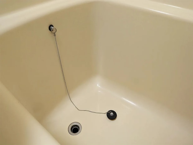 入浴後はすぐお湯を抜いて！　リクシルに聞いた「浴槽のざらつき予防」