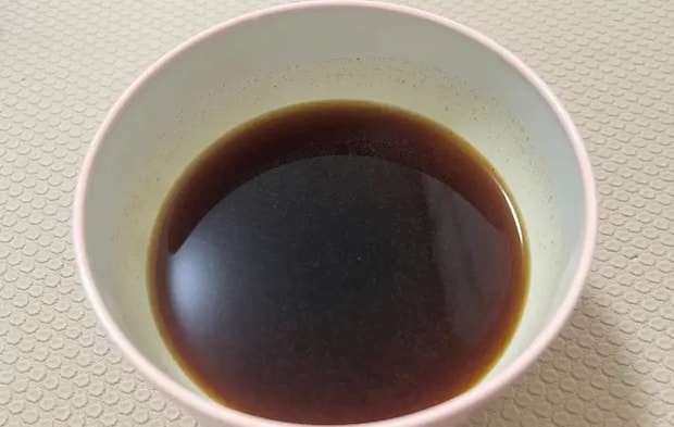 醤油とみりんと水を混ぜた画像（撮影：エニママ）