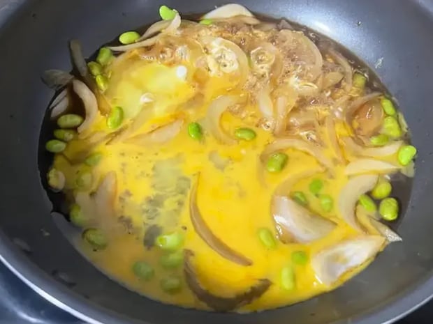 その発想はなかった！　玉子丼に“あの夏野菜”を足すだけで夫絶賛の神レシピに大変化