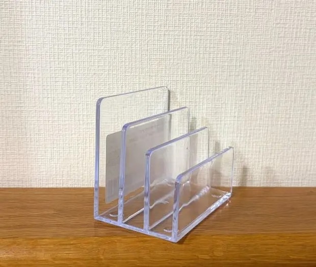 ダイソーのメモスタンド（撮影：grapeライフハック編集部）