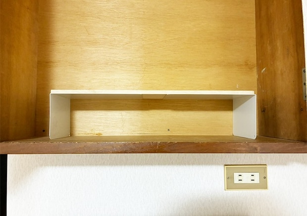 ブックエンドと板の活用写真（撮影：grapeライフハック編集部）