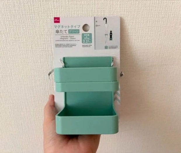 マグネットの傘立て（撮影：grapeライフハック編集部）