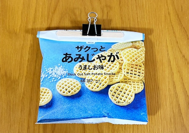 アイスの棒とダブルクリップの活用写真（撮影：grapeライフハック編集部）