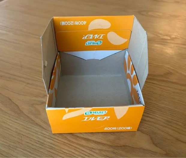 本体を貼り合わせた様子（撮影：grapeライフハック編集部）