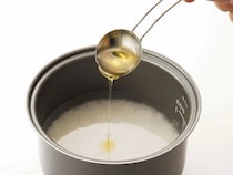 ご飯を炊く時に小さじ1杯？　古米が新米のように若返る裏技とは