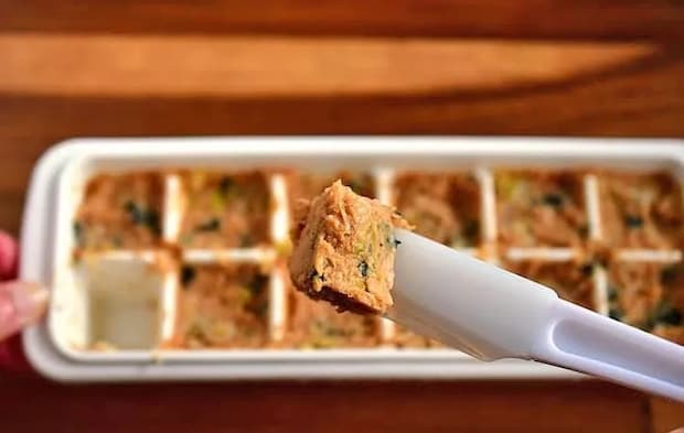 『ネギとワカメの味噌玉』を作る写真（撮影：小泉明代）