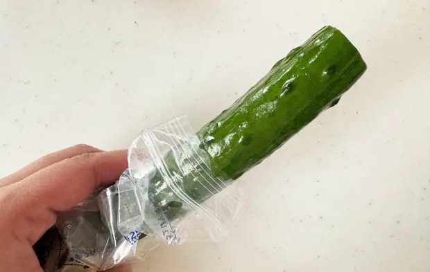 袋から出さずに食べられる画像（撮影：エニママ）