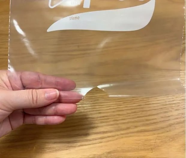 穴が開いた様子（撮影：grapeライフハック編集部）